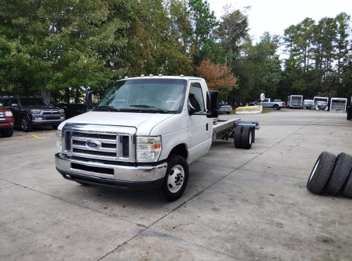 Used 2011 20 ' Cab and Chassis for sale