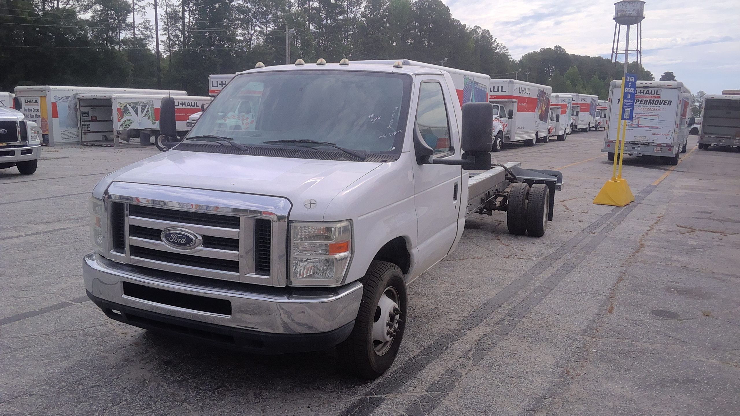 Used 2013 20 ' Cab and Chassis for sale