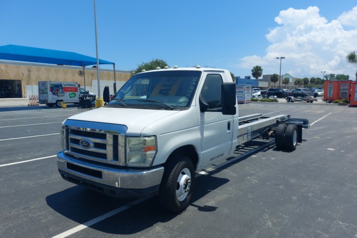 Used 2011 20 ' Cab and Chassis for sale