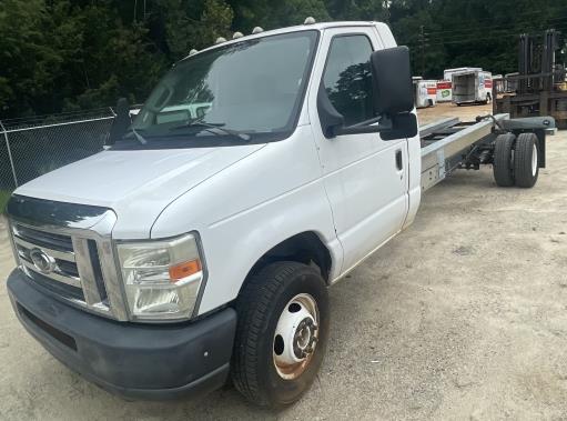 Used 2011 20 ' Cab and Chassis for sale