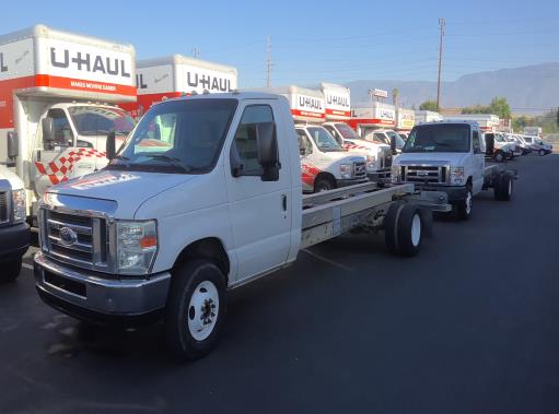 Used 2011 20 ' Cab and Chassis for sale