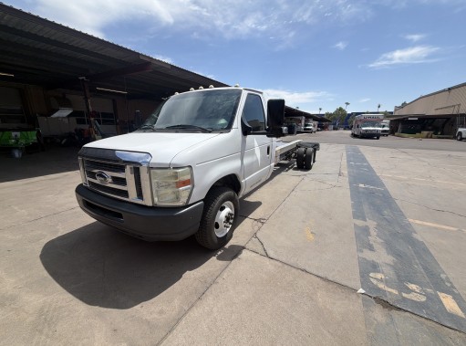 Used 2011 20 ' Cab and Chassis for sale