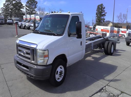 Used 2011 20 ' Cab and Chassis for sale