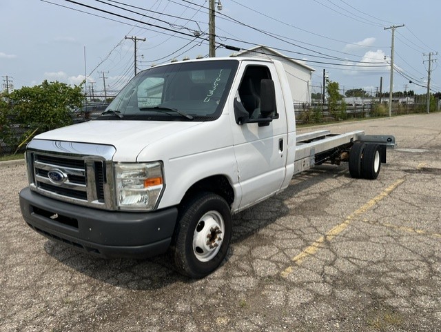 Used 2011 20 ' Cab and Chassis for sale