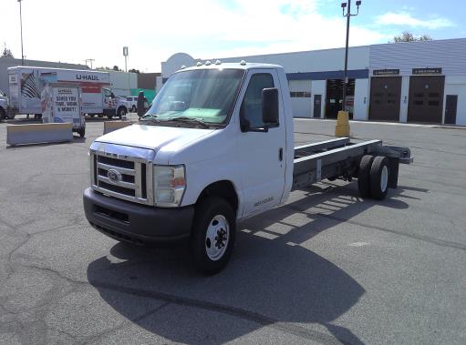 Used 2011 20 ' Cab and Chassis for sale