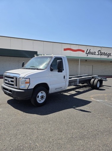 Used 2011 20 ' Cab and Chassis for sale