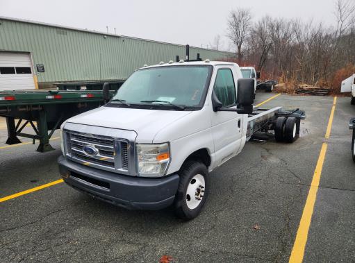 Used 2011 20 ' Cab and Chassis for sale