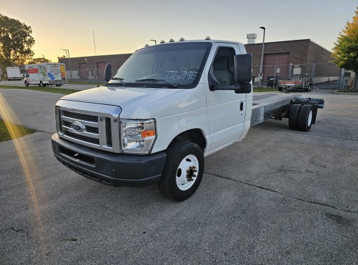 Used 2013 20 ' Cab and Chassis for sale