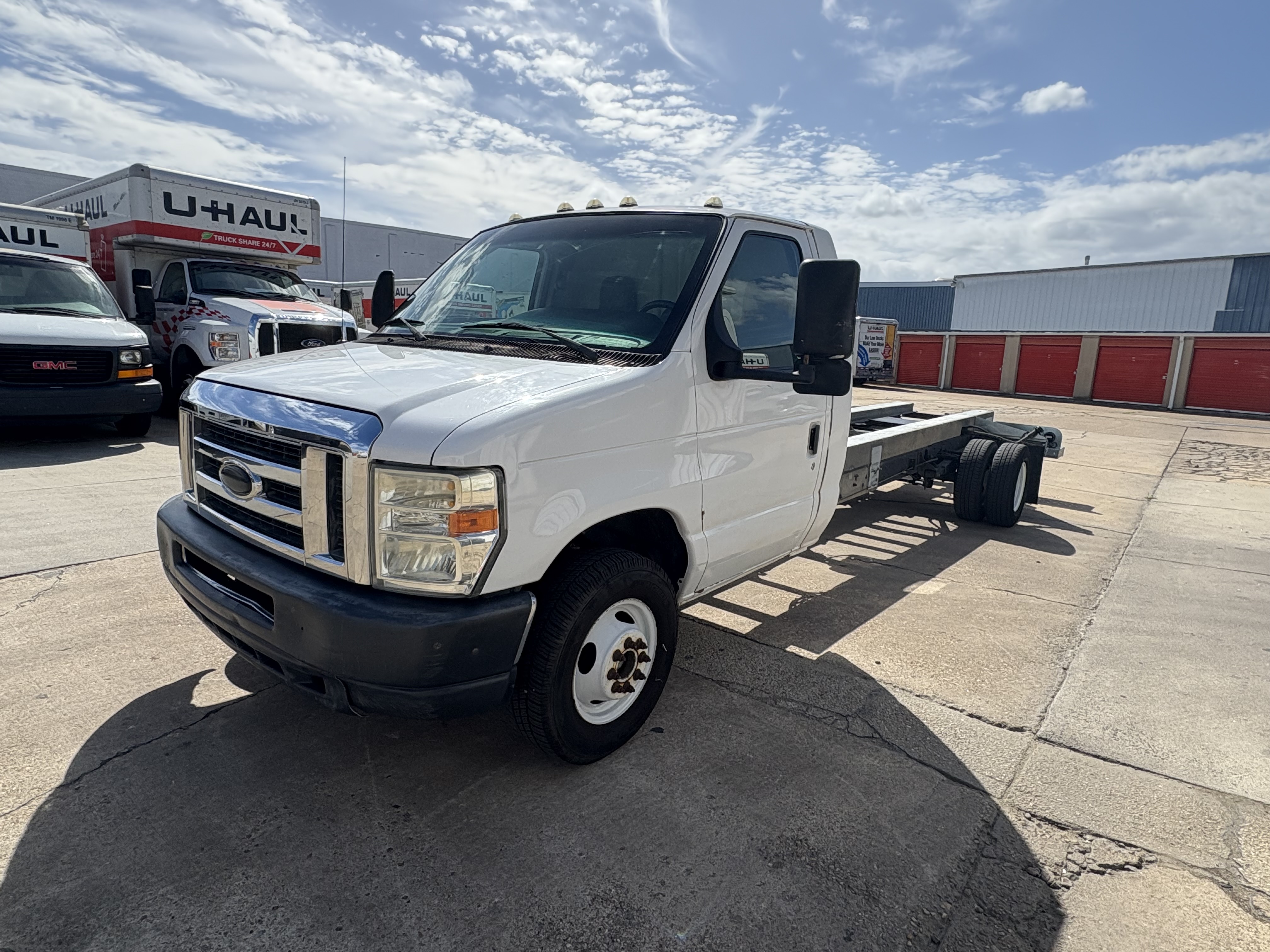 Used 2011 20 ' Cab and Chassis for sale