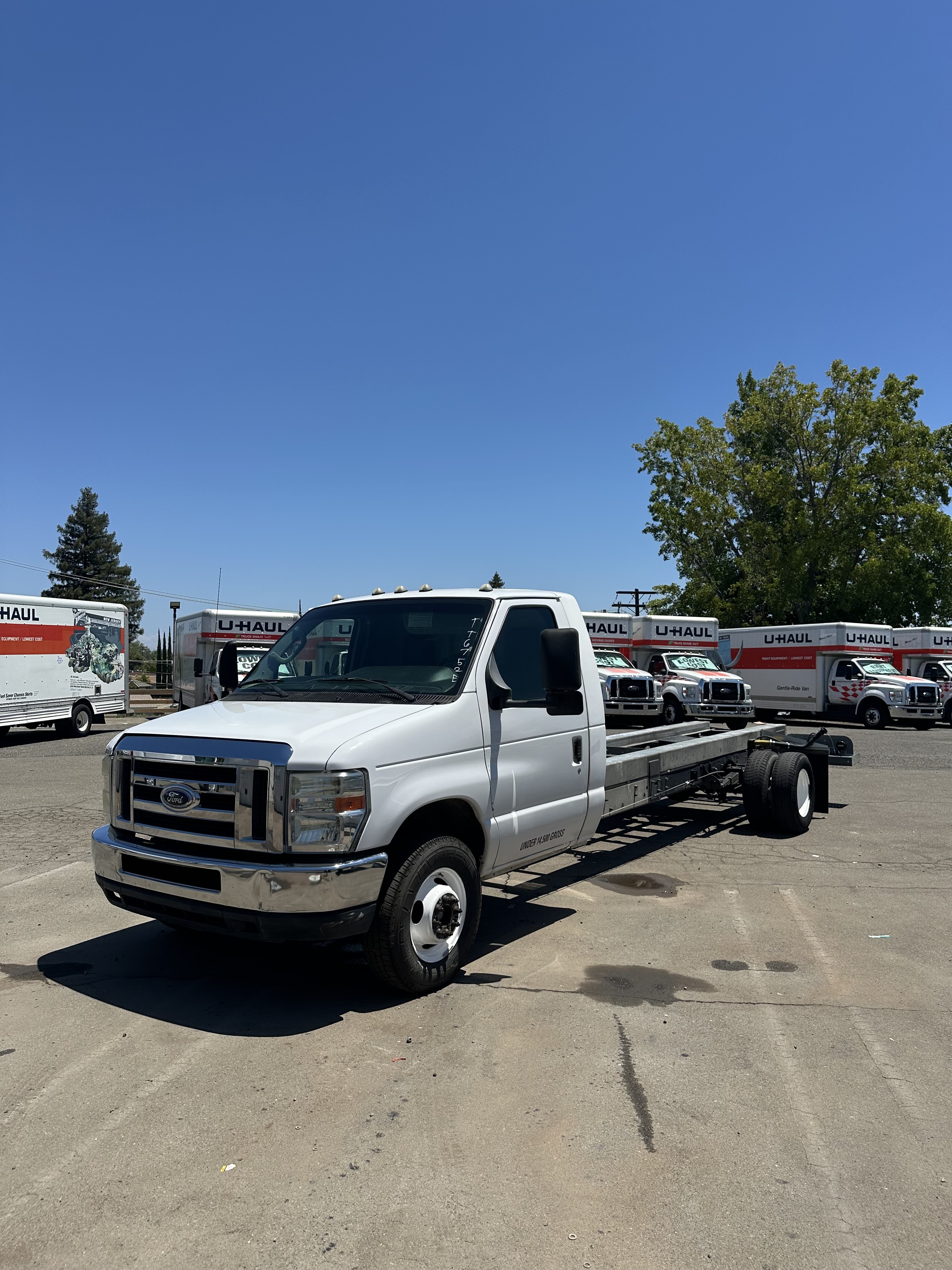 Used 2013 20 ' Cab and Chassis for sale