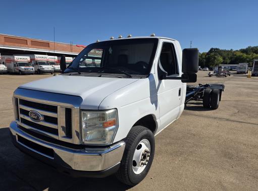 Used 2011 20 ' Cab and Chassis for sale