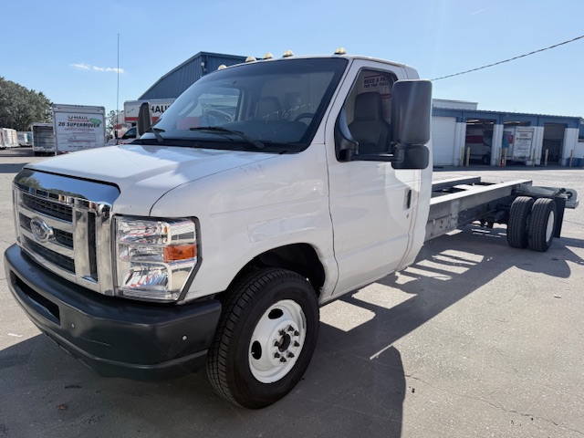 Used 2011 20 ' Cab and Chassis for sale