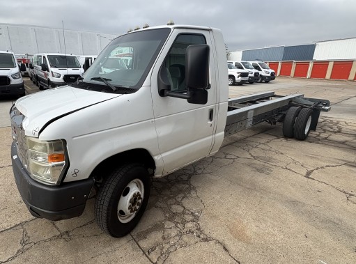 Used 2011 20 ' Cab and Chassis for sale