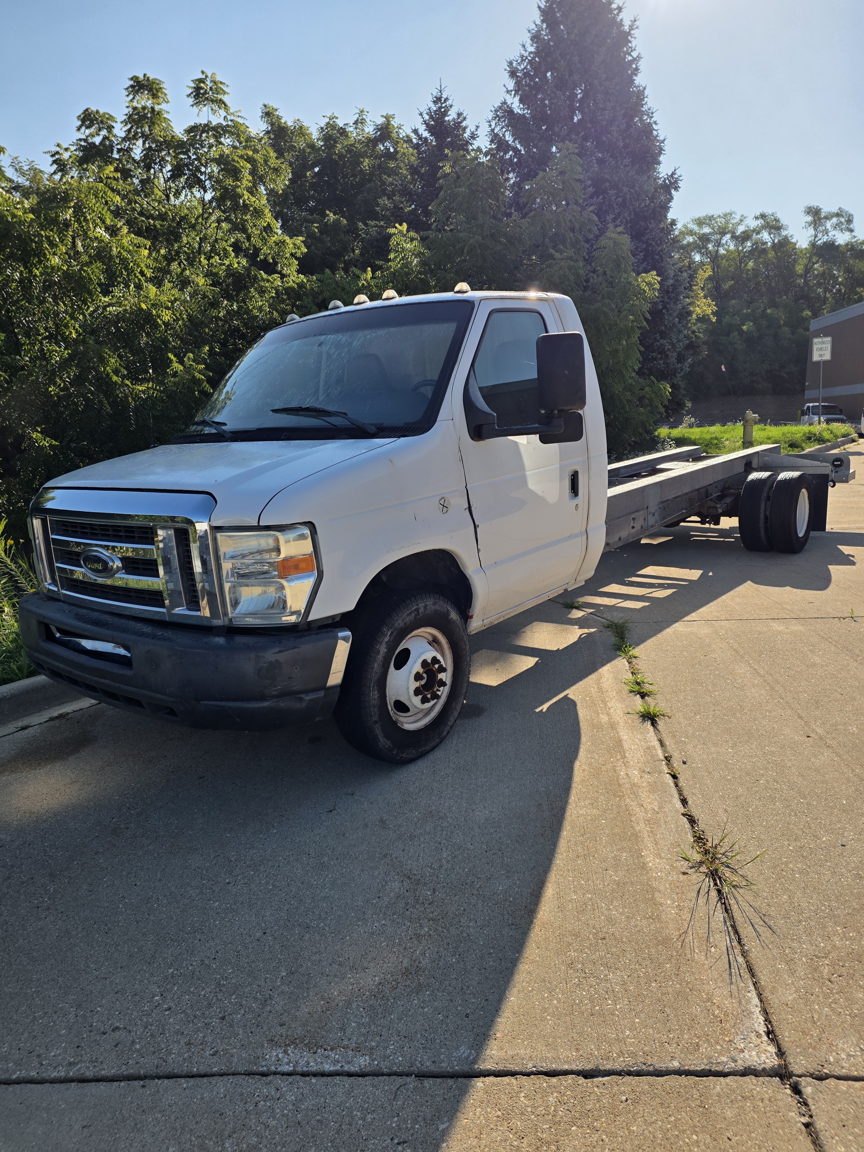 Used 2011 20 ' Cab and Chassis for sale