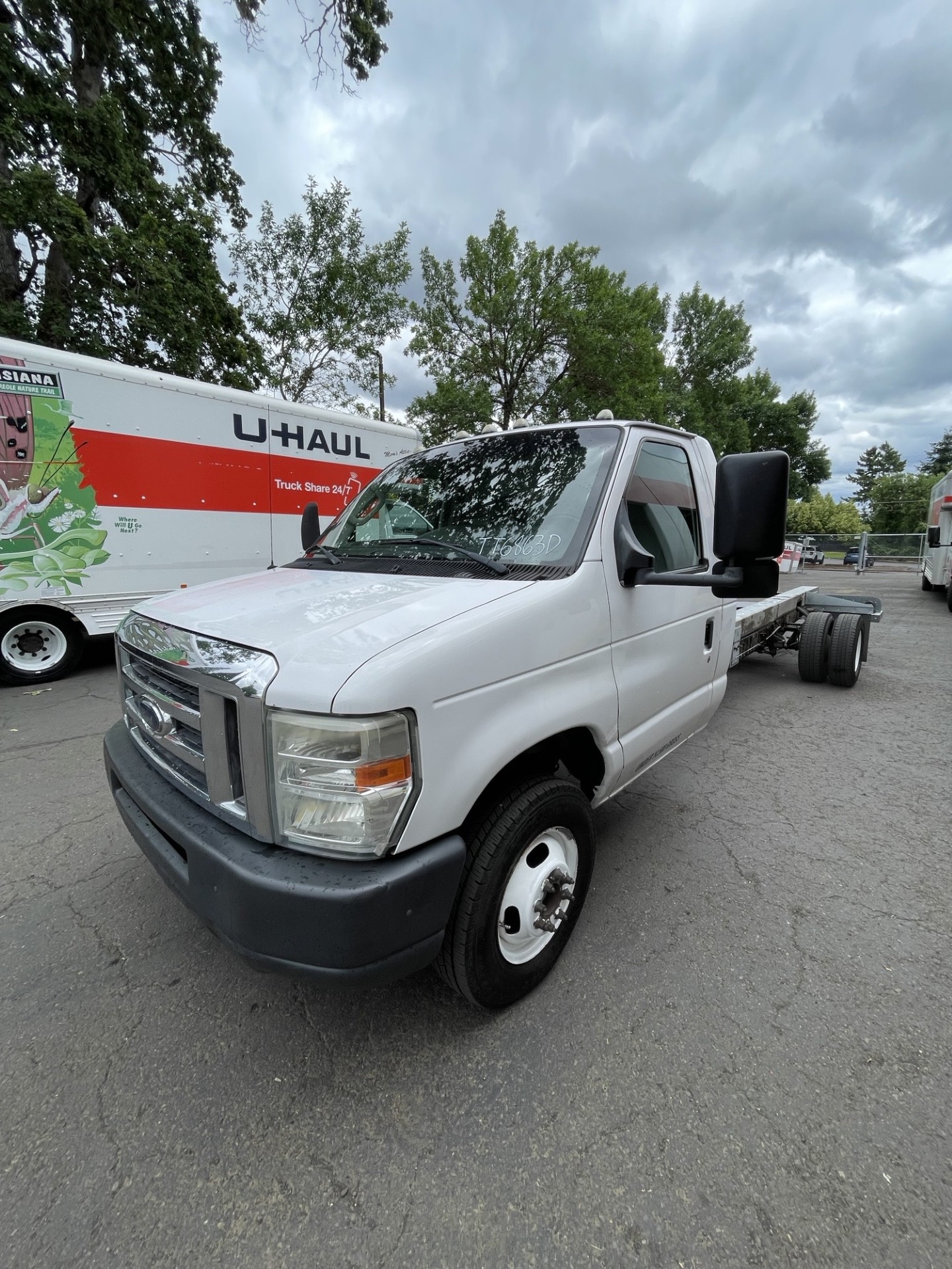 Used 2011 20 ' Cab and Chassis for sale