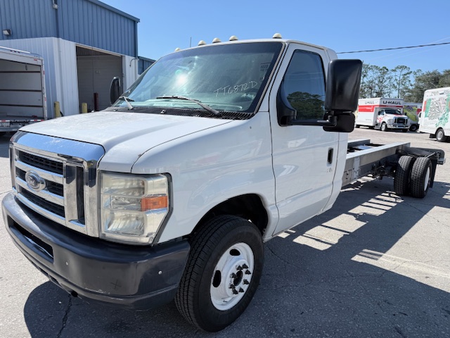 Used 2011 20 ' Cab and Chassis for sale