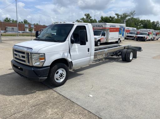 Used 2011 20 ' Cab and Chassis for sale