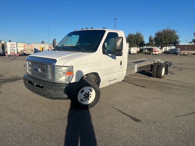 Used 2011 20 ' Cab and Chassis for sale