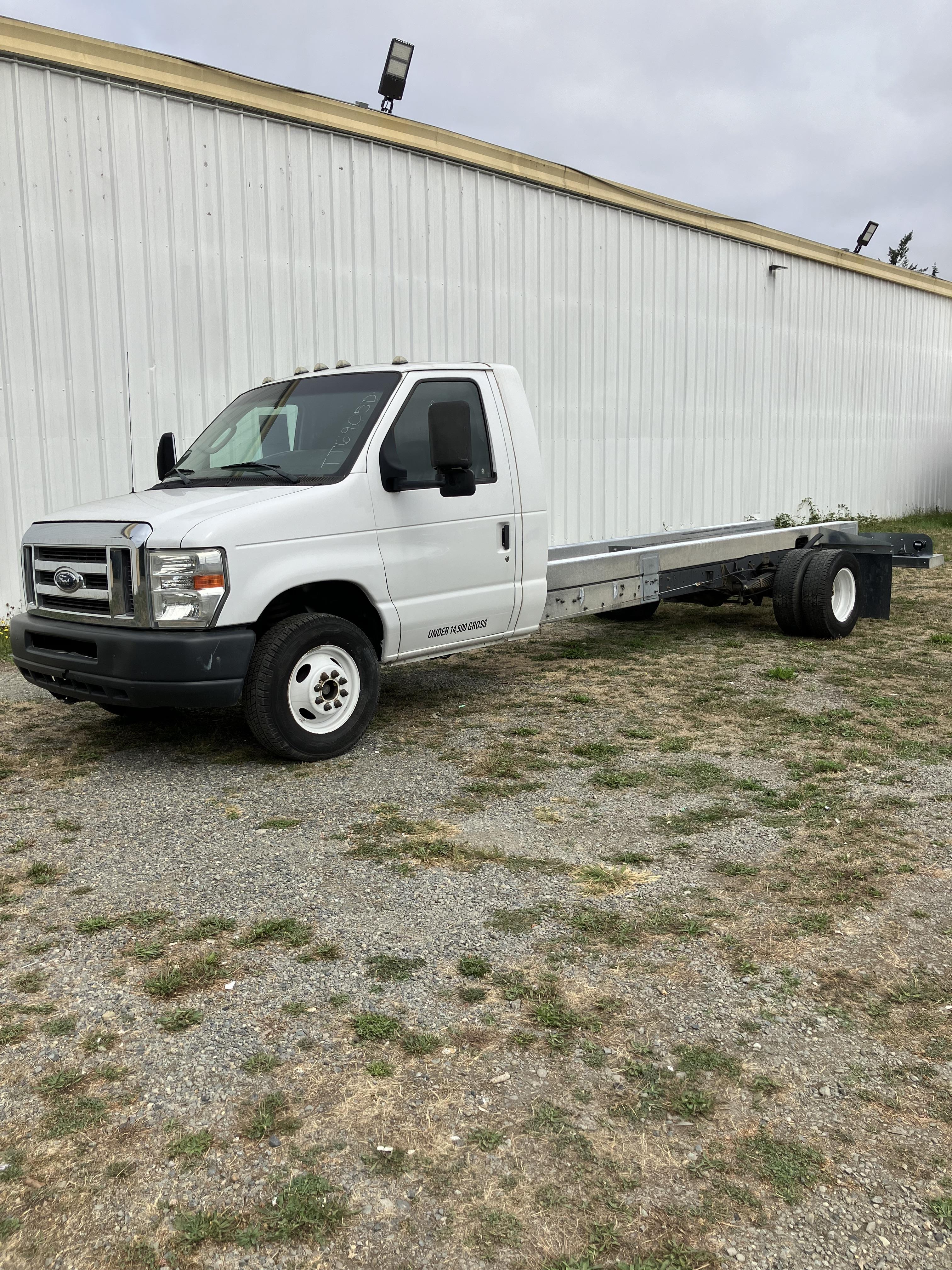 Used 2011 20 ' Cab and Chassis for sale