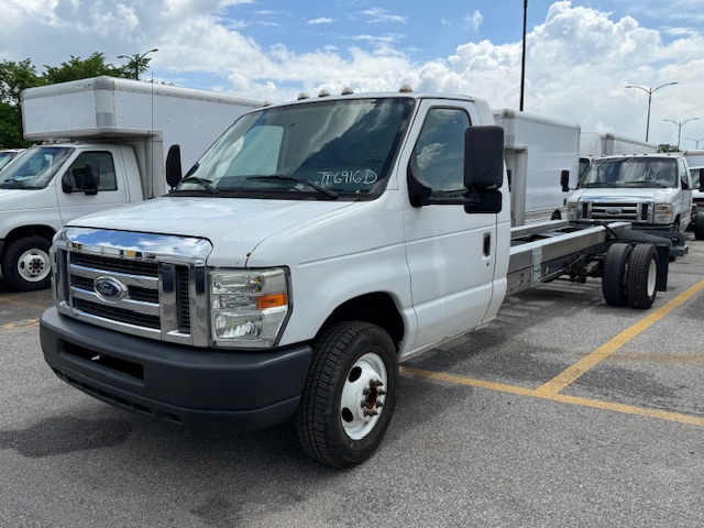 Used 2011 20 ' Cab and Chassis for sale