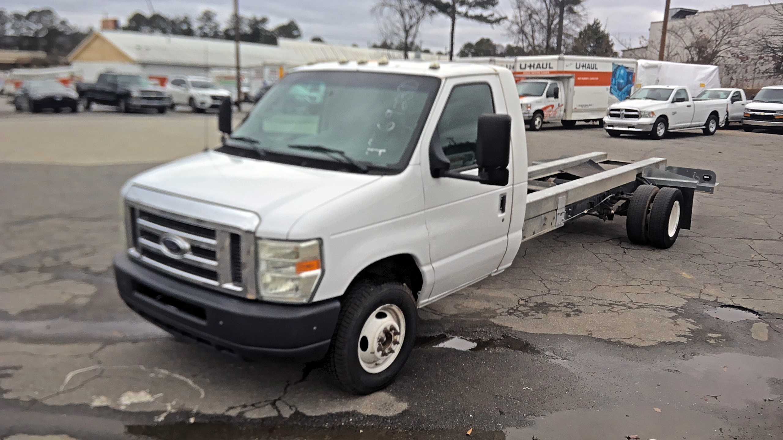 Used 2011 20 ' Cab and Chassis for sale