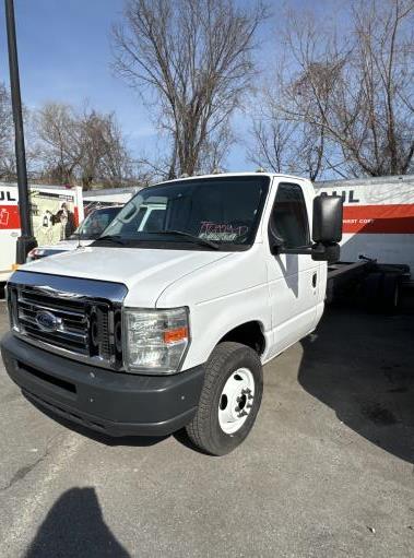 Used 2011 20 ' Cab and Chassis for sale
