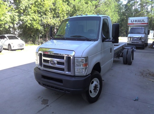Used 2013 20 ' Cab and Chassis for sale