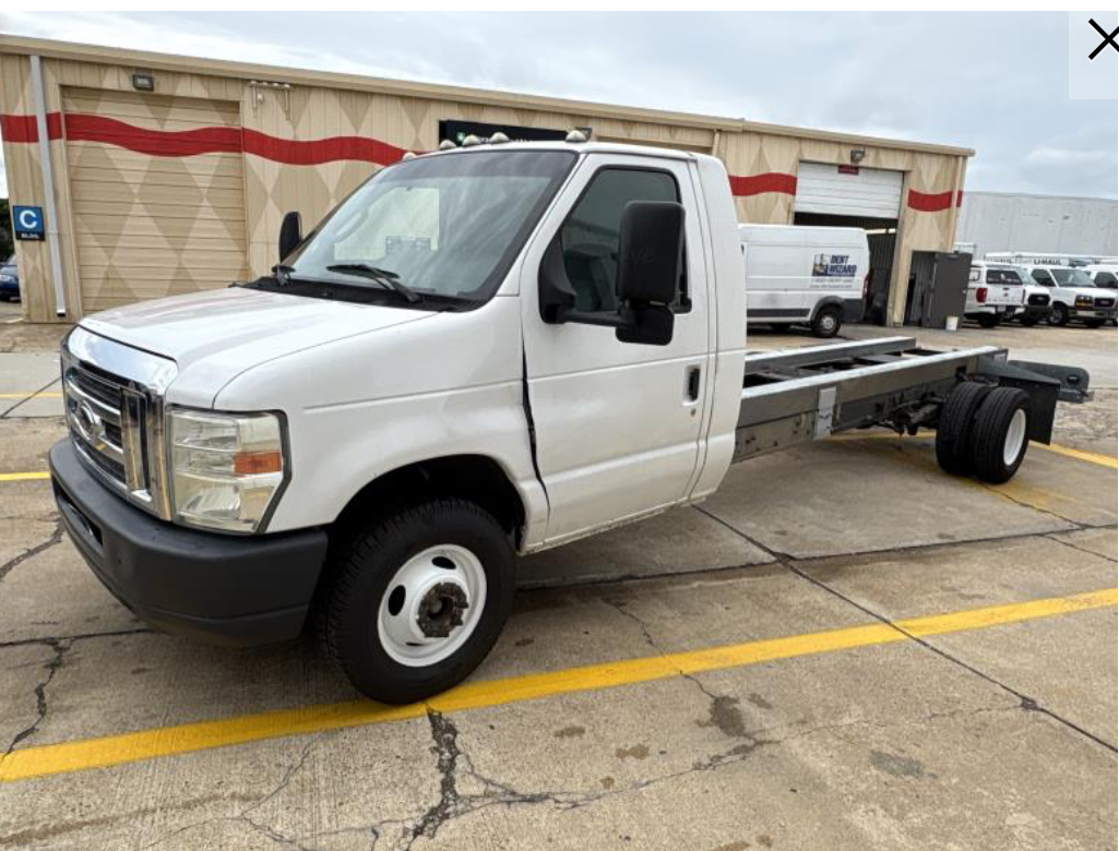 Used 2011 20 ' Cab and Chassis for sale