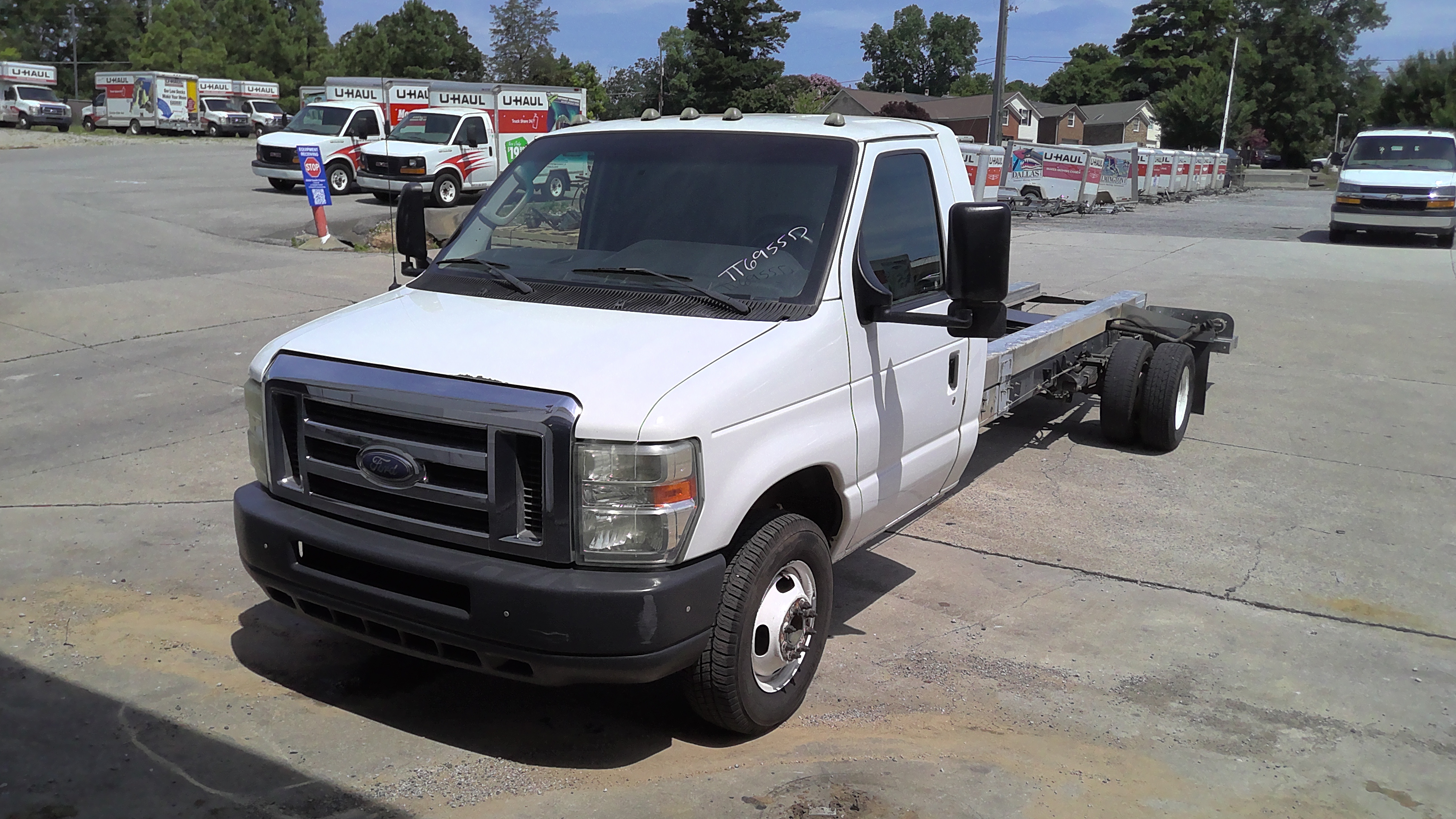 Used 2011 20 ' Cab and Chassis for sale