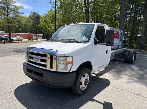 Used 2013 20 ' Cab and Chassis for sale