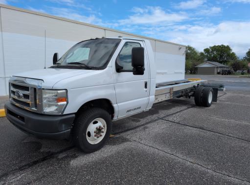 Used 2011 20 ' Cab and Chassis for sale