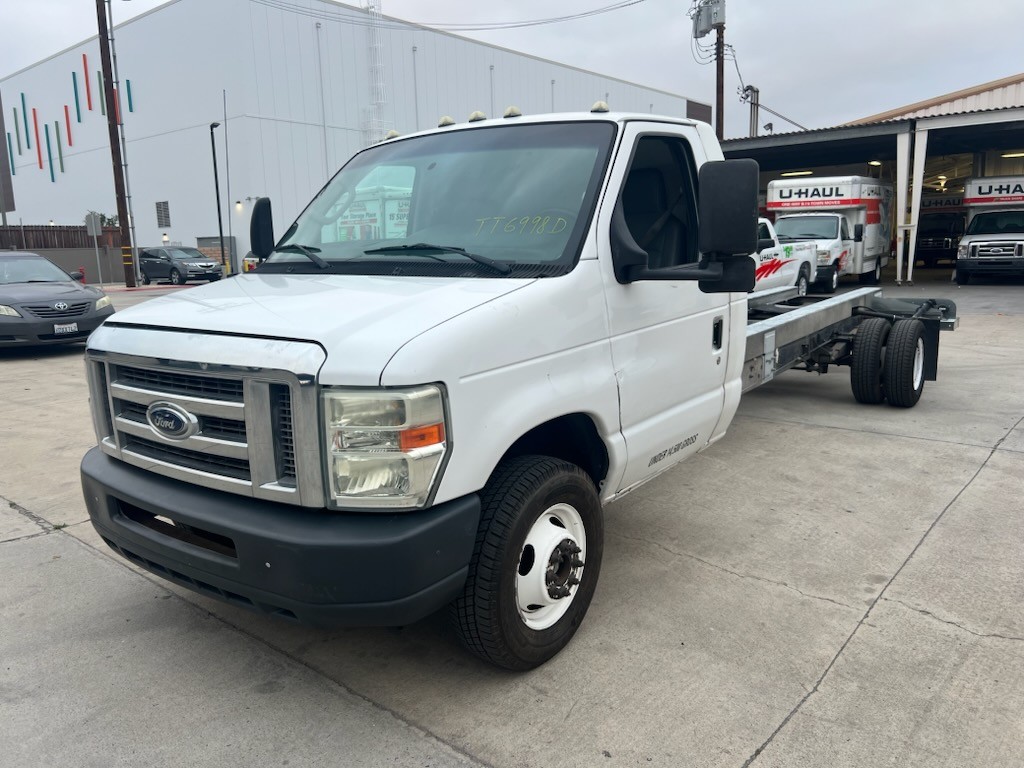Used 2011 20 ' Cab and Chassis for sale