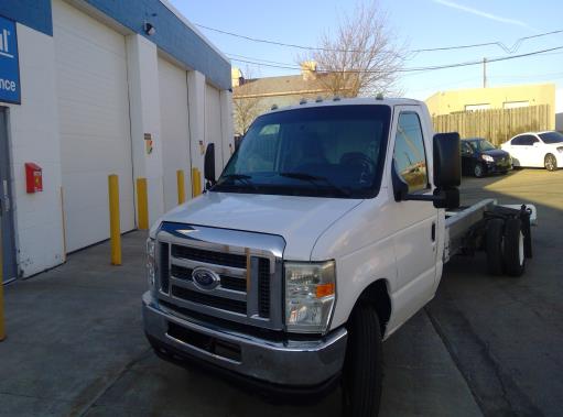 Used 2011 20 ' Cab and Chassis for sale