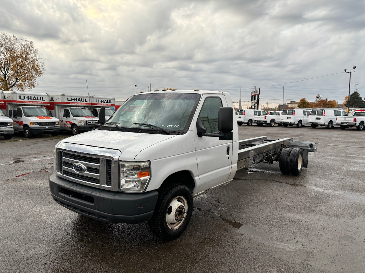 Used 2011 20 ' Cab and Chassis for sale