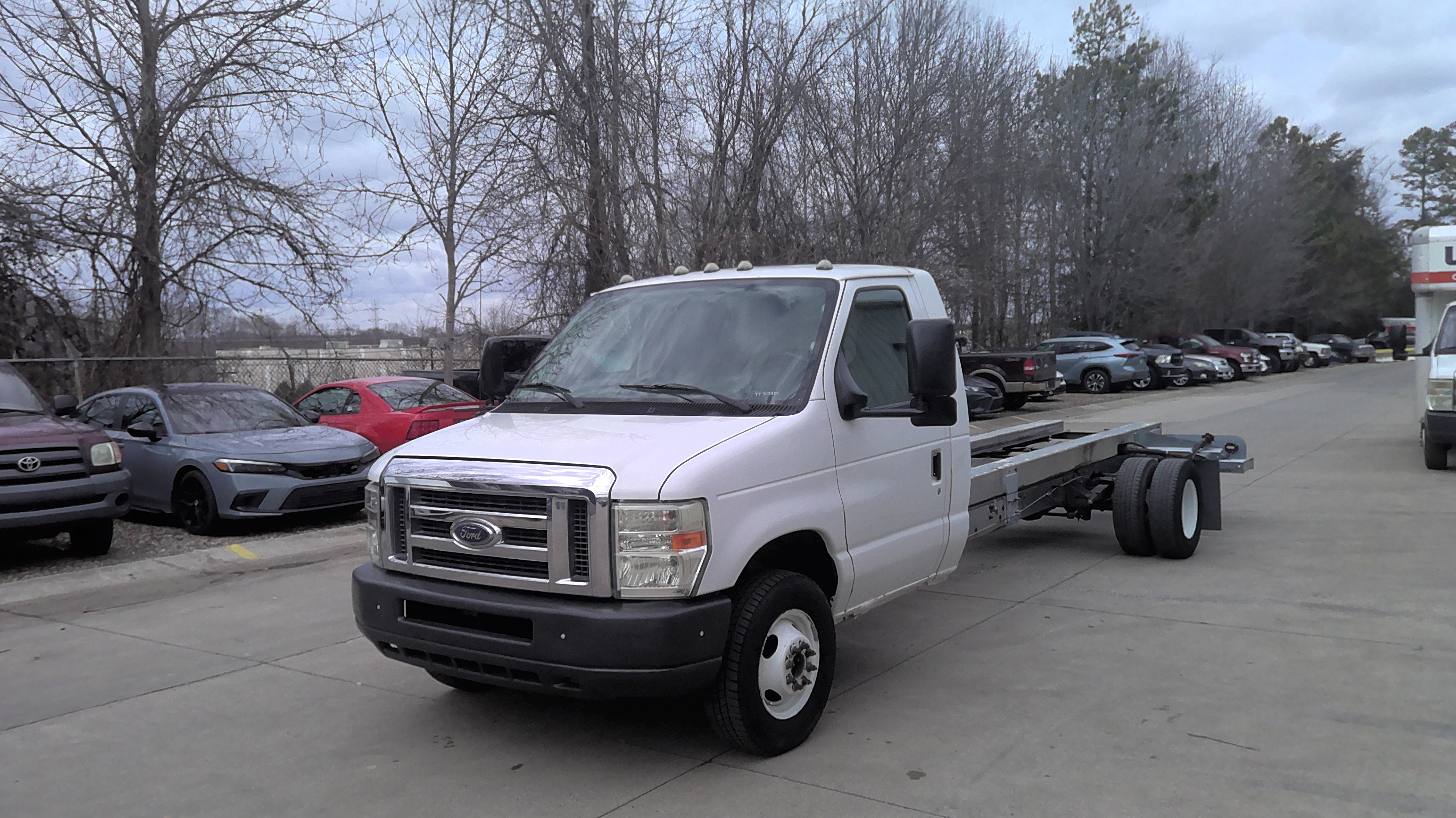 Used 2011 20 ' Cab and Chassis for sale