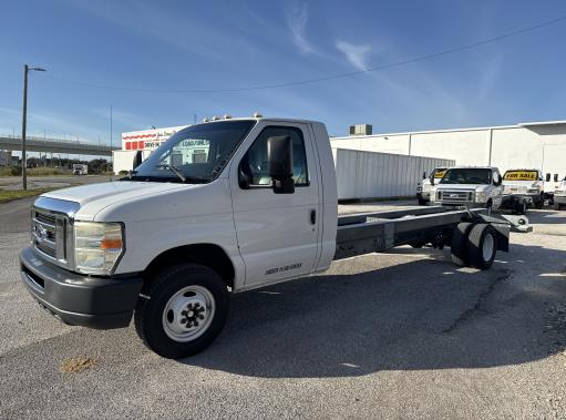 Used 2011 20 ' Cab and Chassis for sale