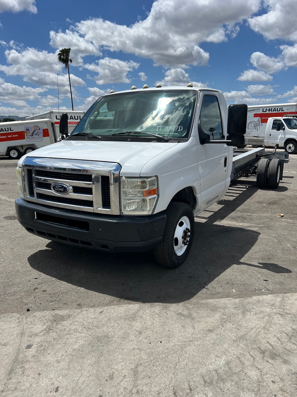 Used 2011 20 ' Cab and Chassis for sale