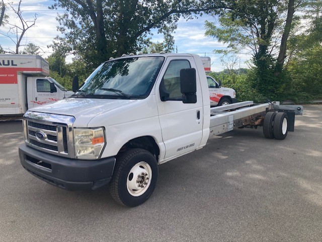 Used 2011 20 ' Cab and Chassis for sale