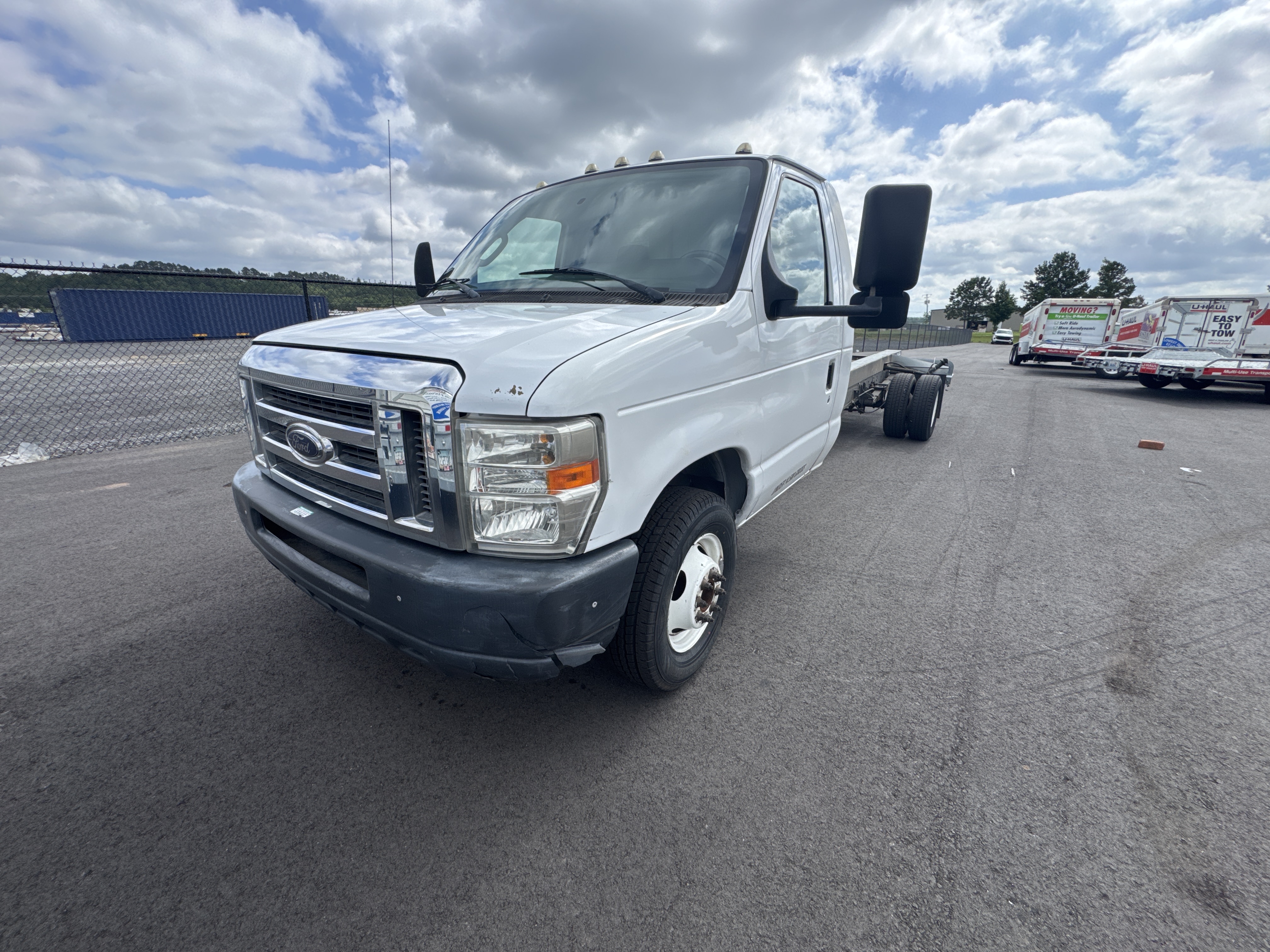 Used 2011 20 ' Cab and Chassis for sale