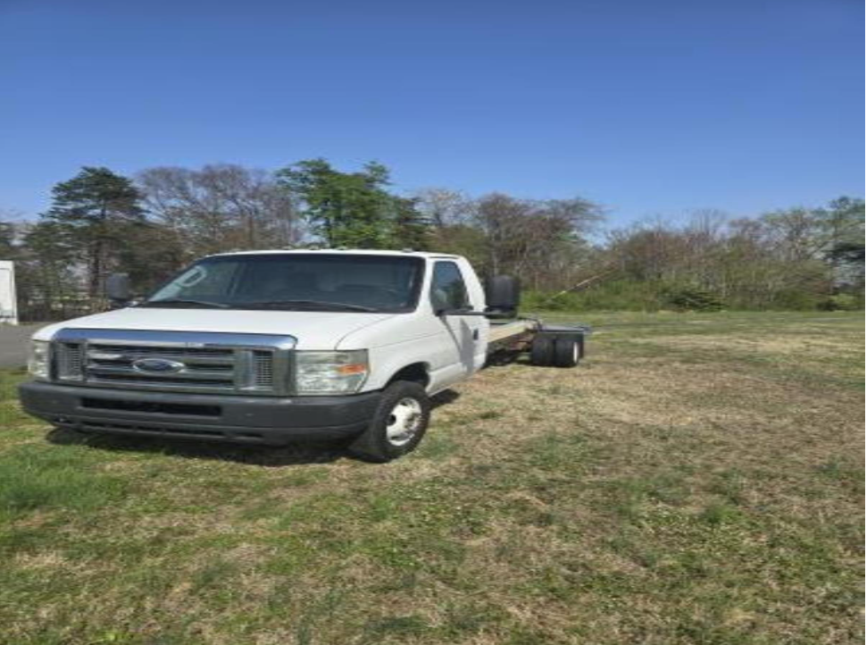 Used 2011 20 ' Cab and Chassis for sale