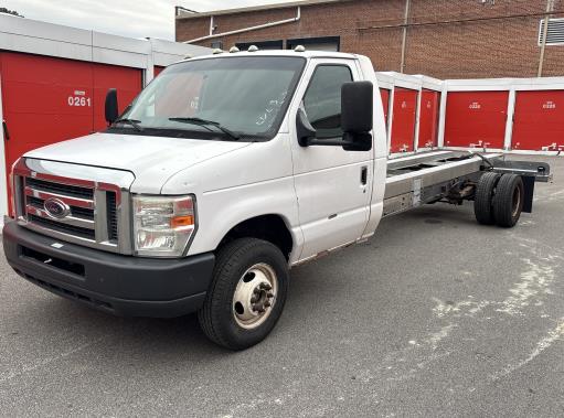 Used 2011 20 ' Cab and Chassis for sale