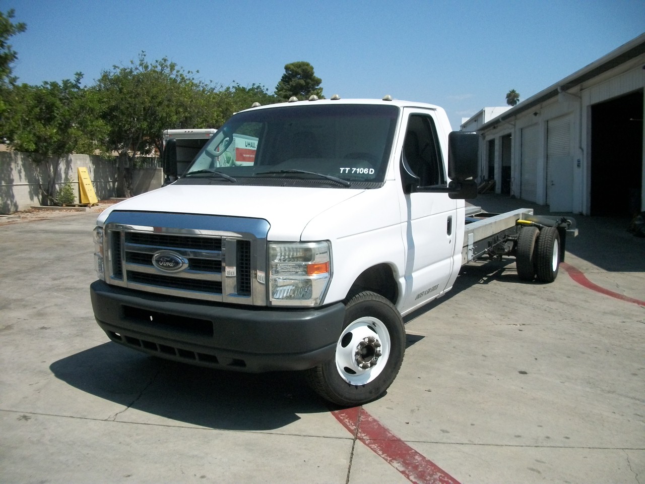 Used 2011 20 ' Cab and Chassis for sale
