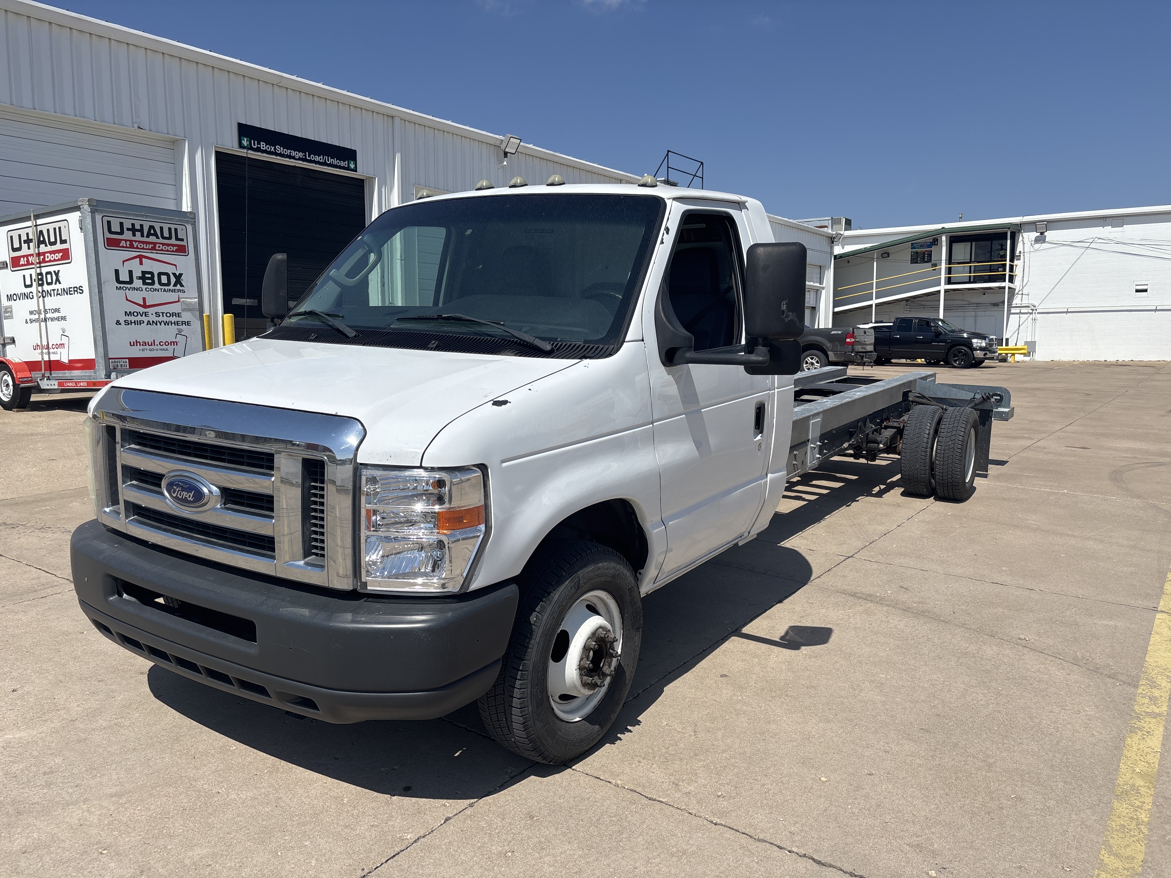 Used 2011 20 ' Cab and Chassis for sale