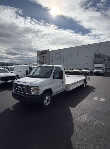 Used 2011 20 ' Cab and Chassis for sale