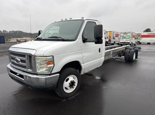 Used 2011 20 ' Cab and Chassis for sale