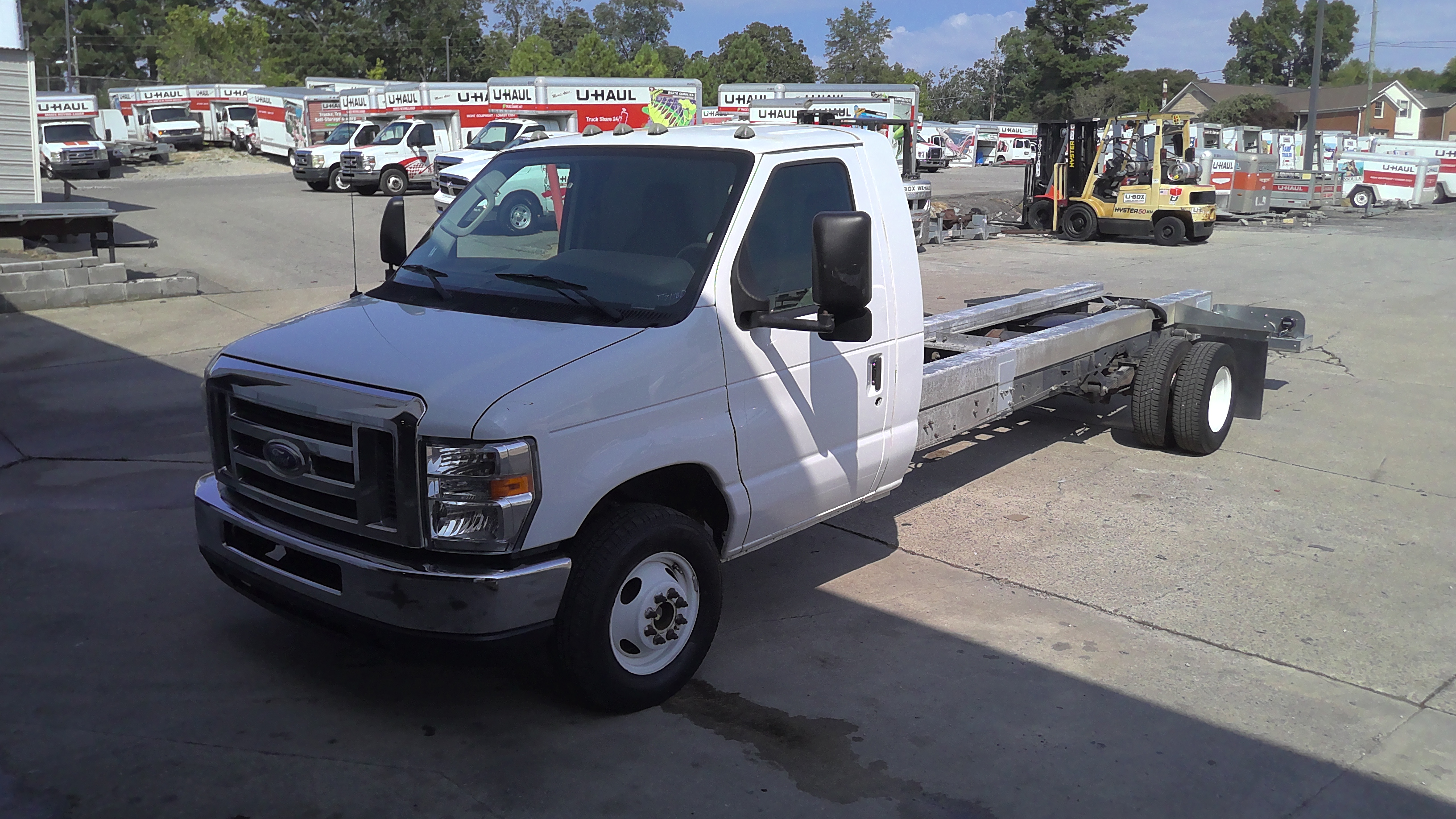 Used 2011 20 ' Cab and Chassis for sale