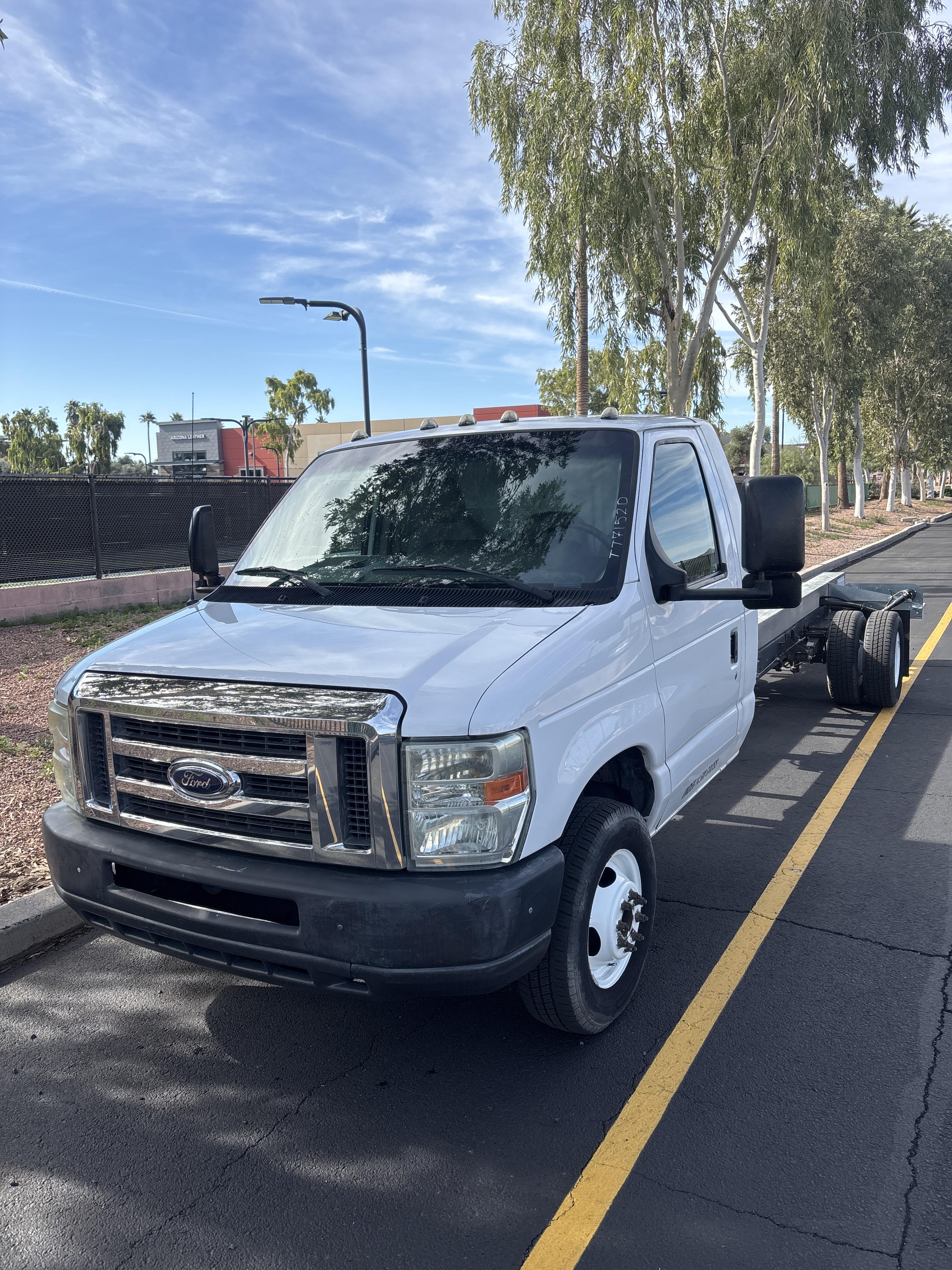 Used 2011 20 ' Cab and Chassis for sale