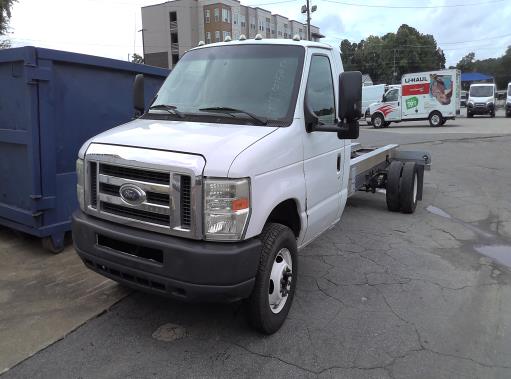 Used 2011 20 ' Cab and Chassis for sale