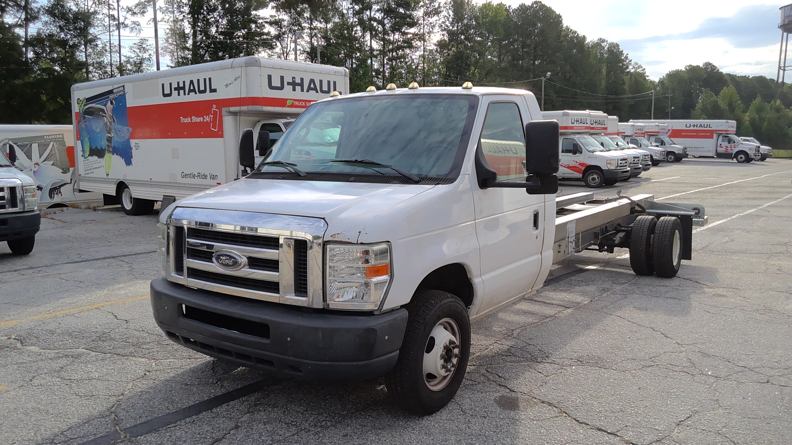 Used 2013 20 ' Cab and Chassis for sale