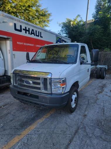 Used 2011 20 ' Cab and Chassis for sale